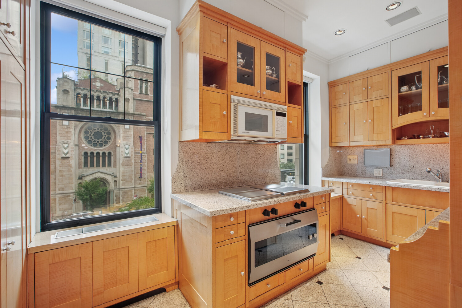 521 Park Avenue 3c Property Photo 5