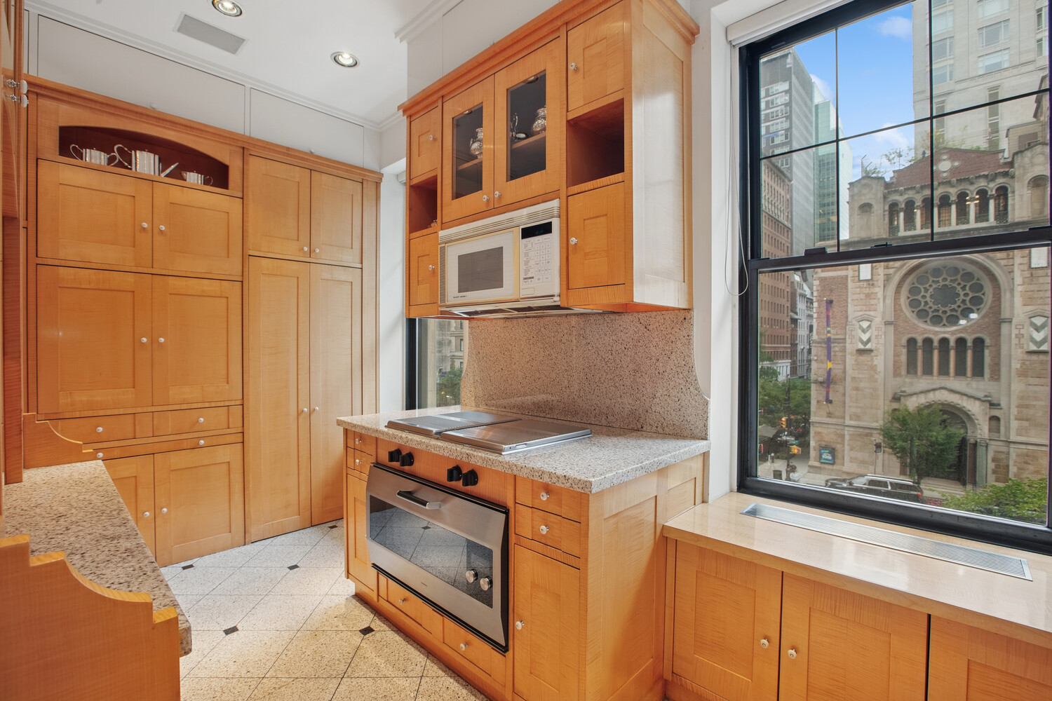 521 Park Avenue 3c Property Photo 6