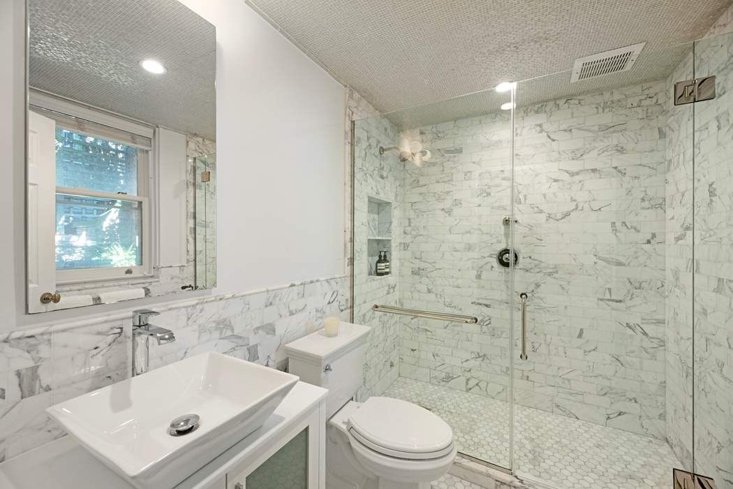238 W 11th Street Property Photo 15