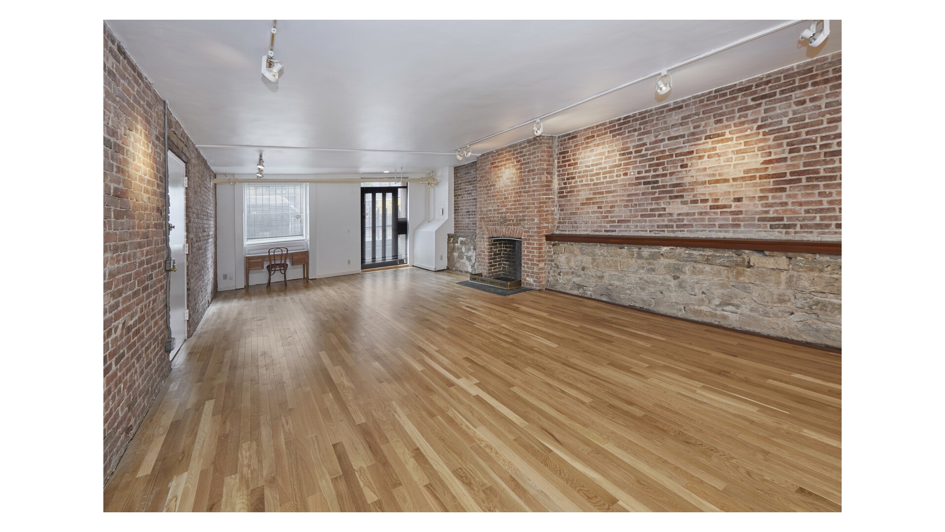 319 W 14TH Street GF Property Photo 1