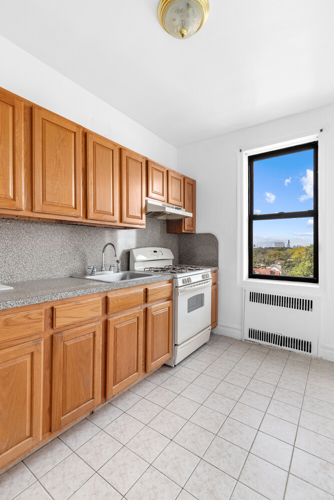 1710 Ave H F6 Property Photo 5