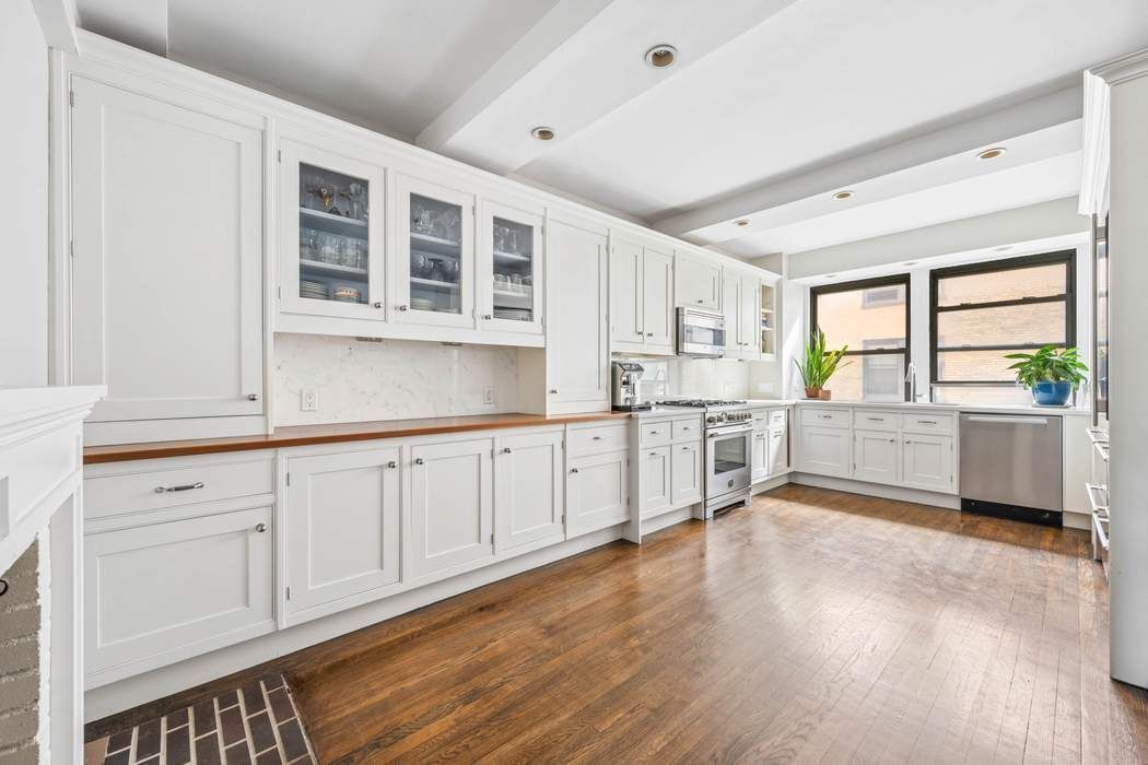 205 E 78th Street 18ab Property Photo 4