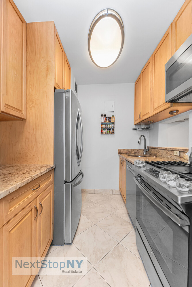 245 E 54th Street 12hj Property Photo 3