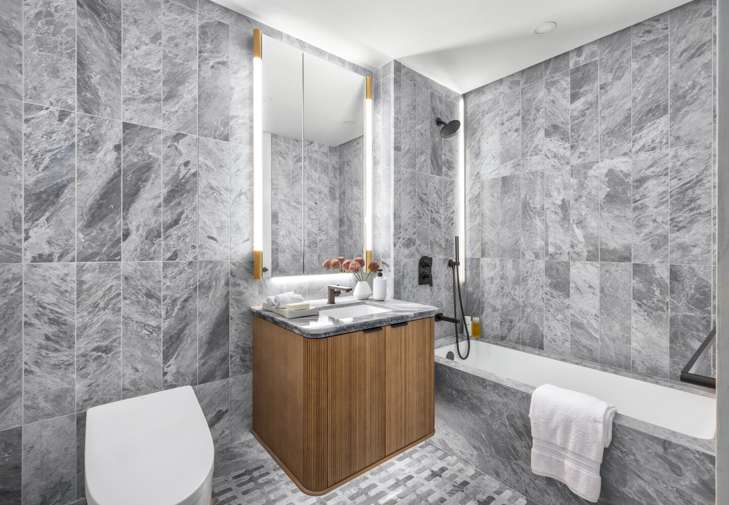 499 9TH Avenue 7BN Property Photo 1