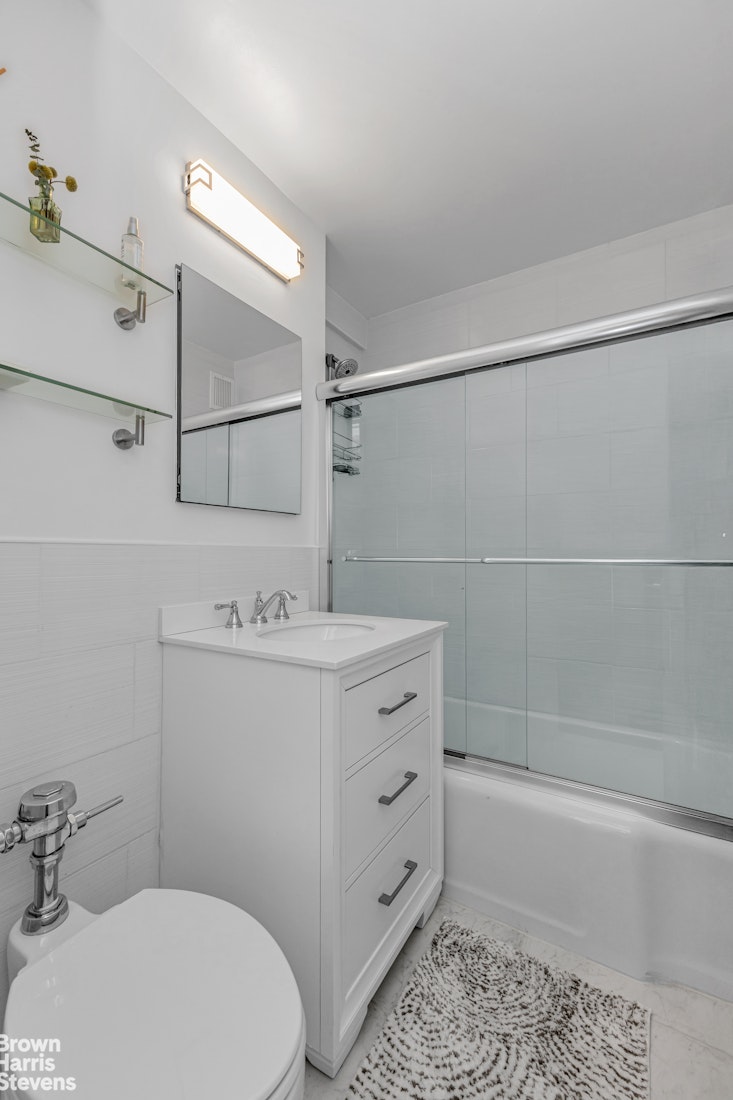 750 Park Avenue 3b Property Photo 10