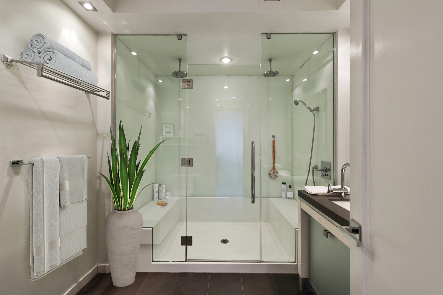 444 W 19th Street 201 Property Photo 7