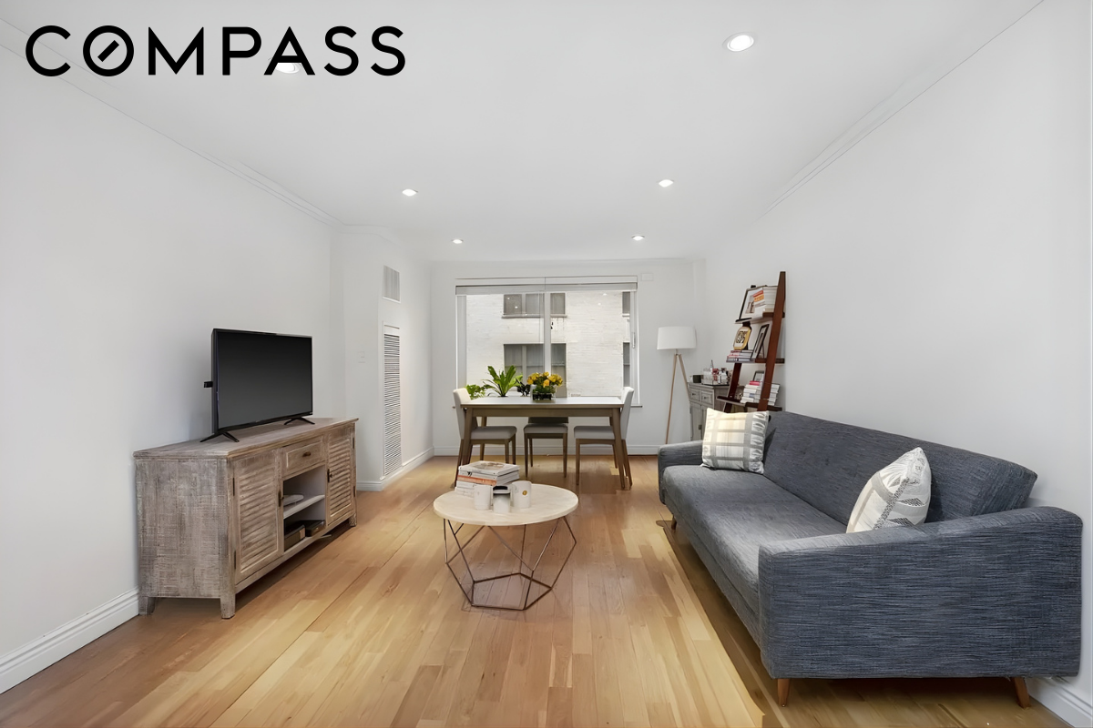 106 Central Park S 7O Property Photo 1