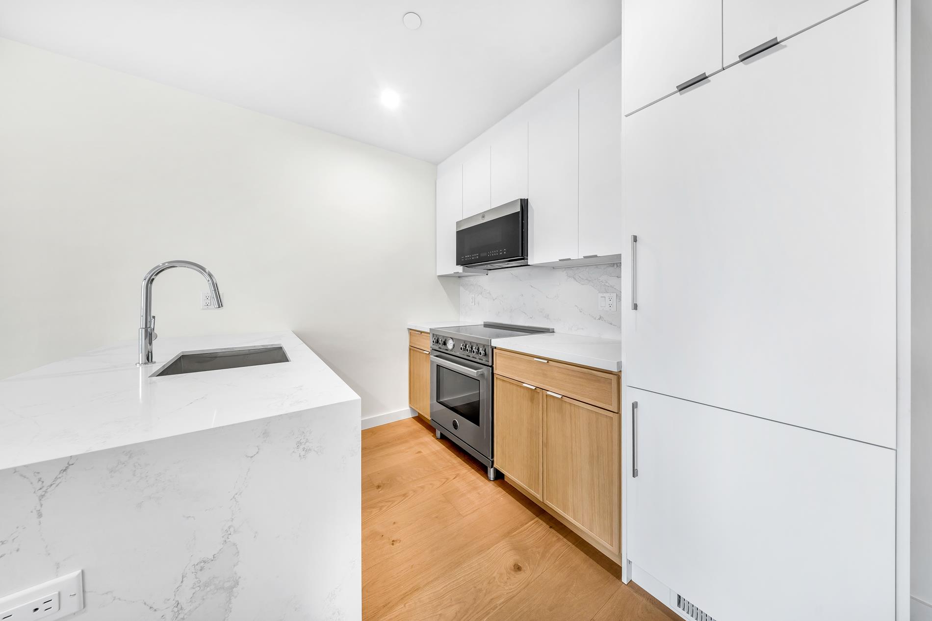30-24 32nd Street 2-a Property Photo 4