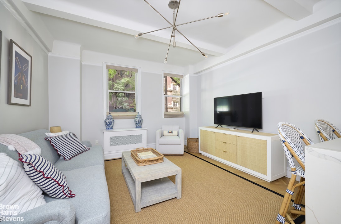 305 W 86th Street 1a Property Photo 1