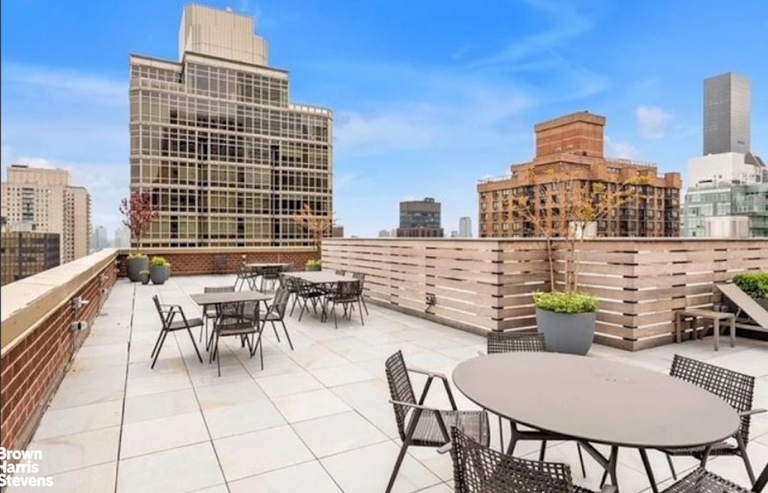 245 E 54th Street 27m Property Photo 8