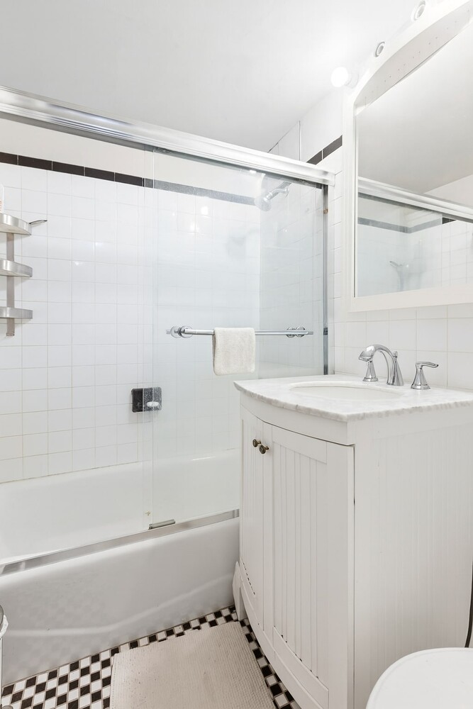 649 2nd Avenue 3a Property Photo 5