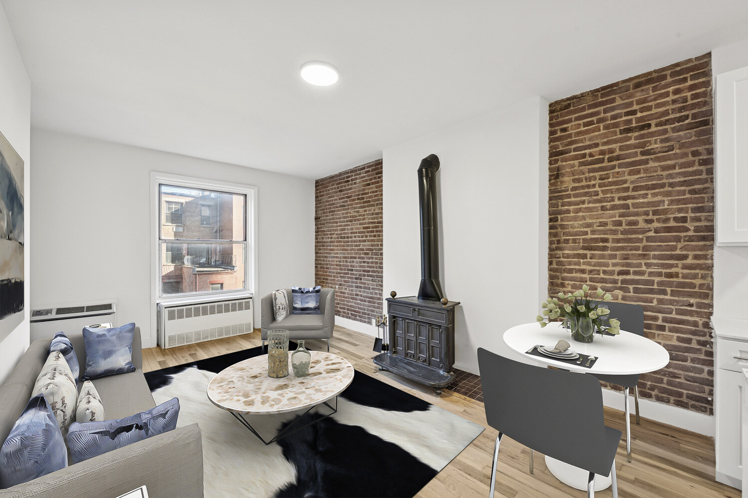 145 W 80TH Street 4R Property Photo 1