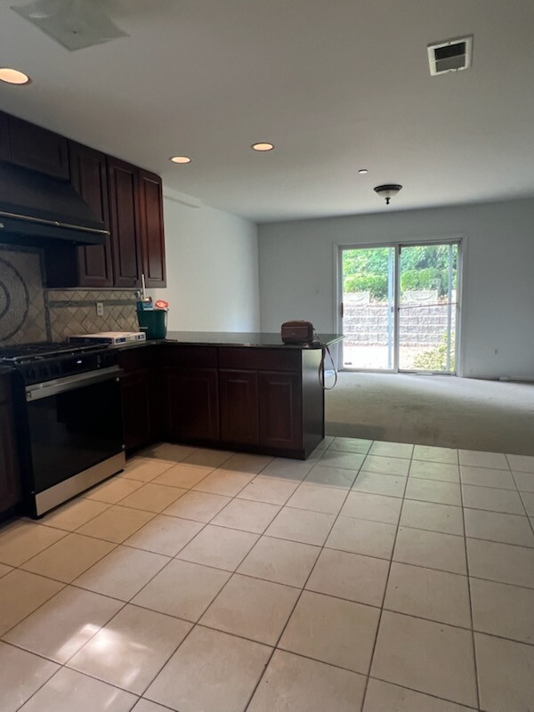 264 Ward Avenue Property Photo 3