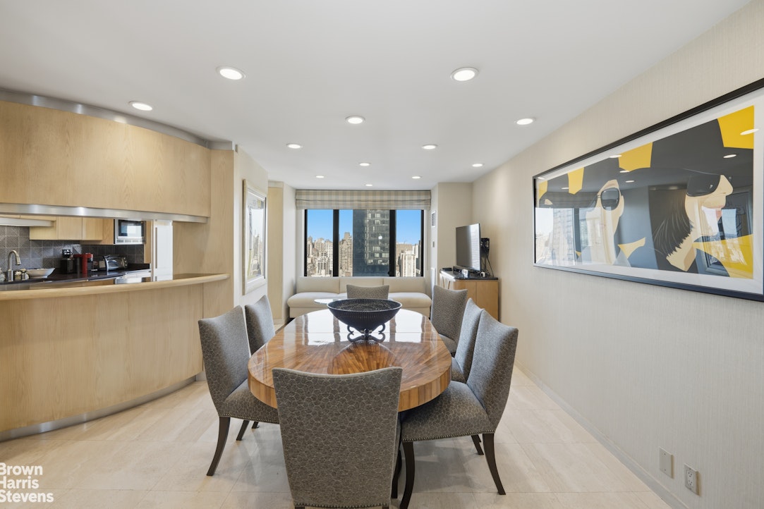 425 E 58th Street 33d Property Photo 6