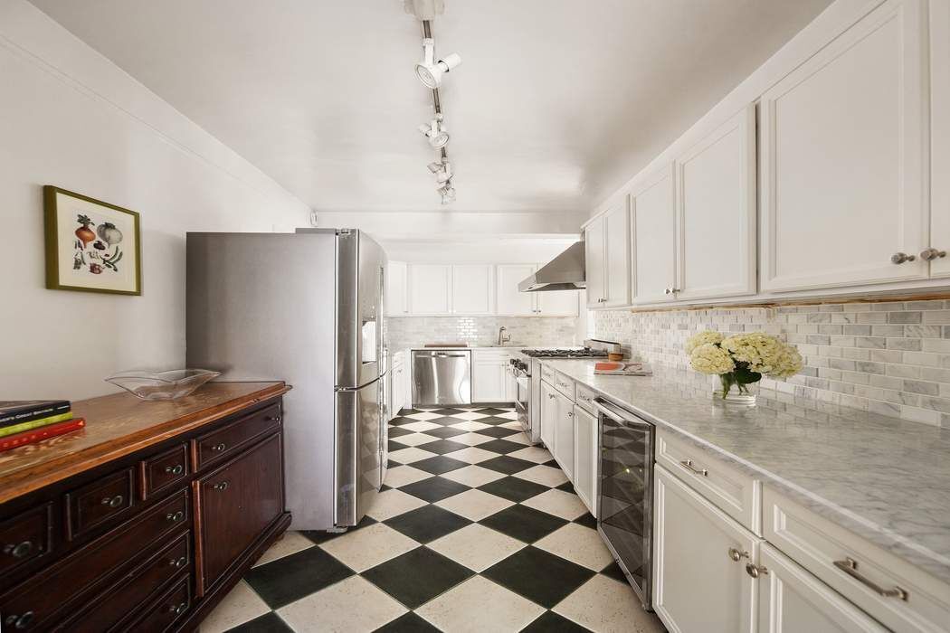 320 Central Park W 5h Property Photo 4