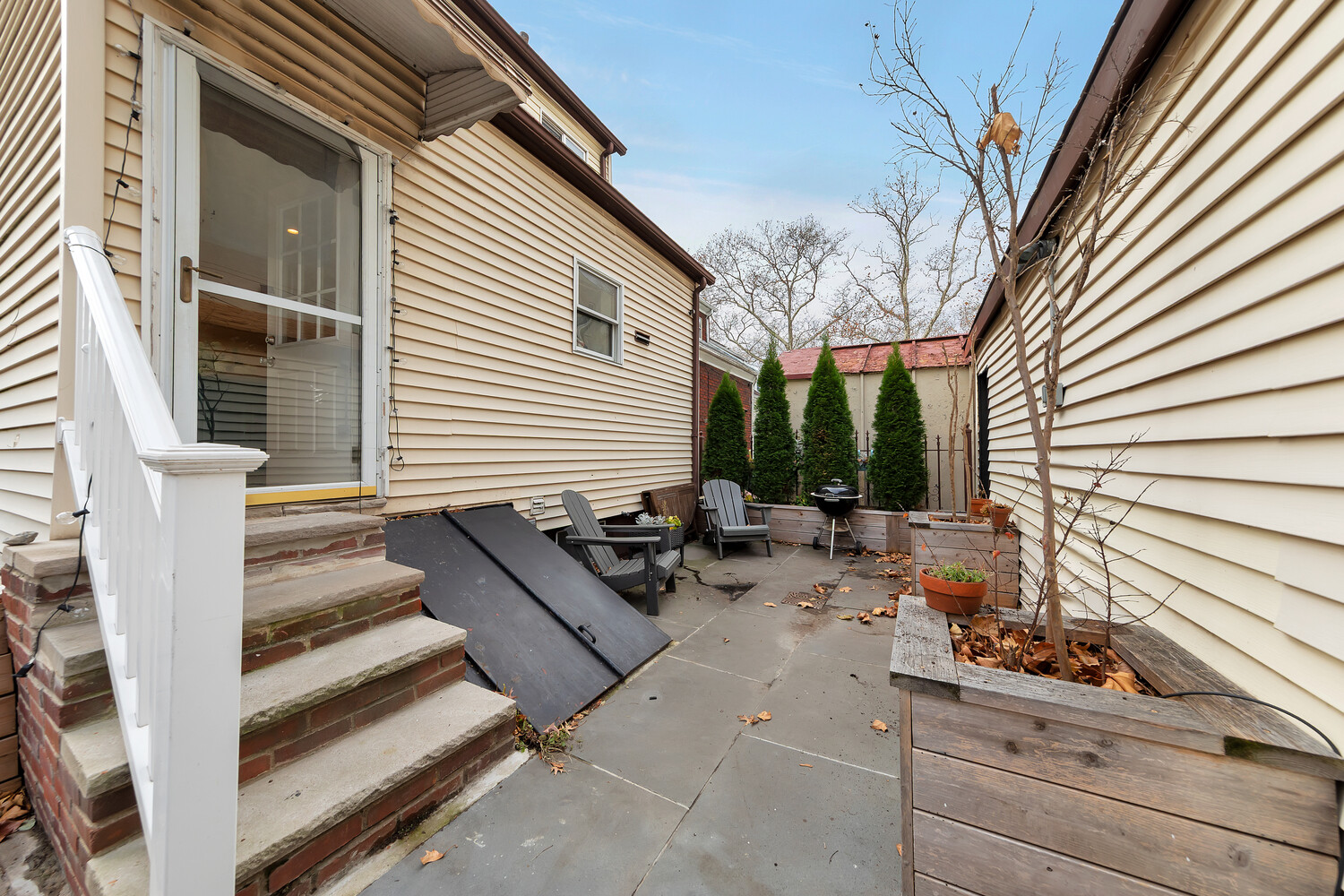 60-27 St Felix Avenue Property Photo 16