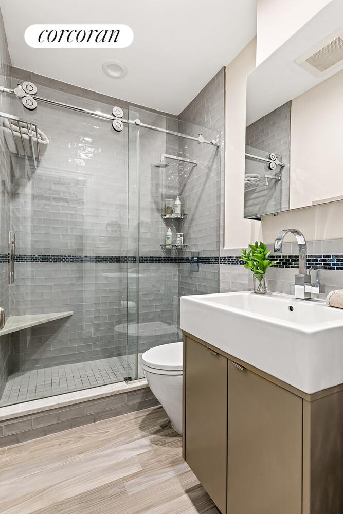 929 Park Avenue 8a Property Photo 6