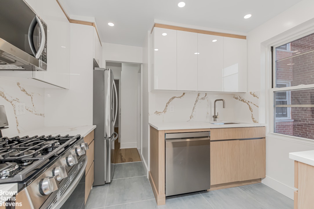 100 Park Terrace W 4e Property Photo 1