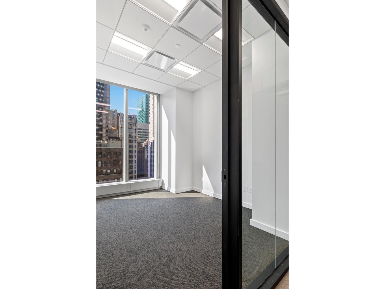 50 W 47th Street 1107 Property Photo 5