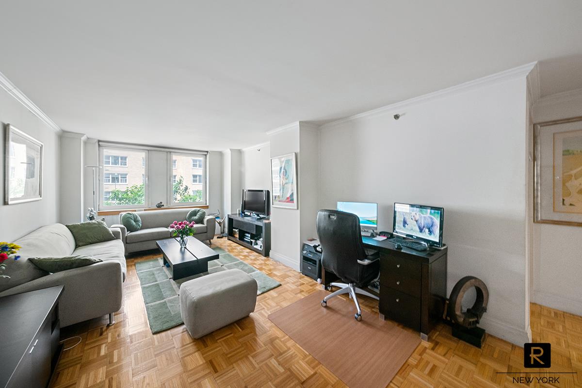 404 E 76th Street 3-C Property Photo 1