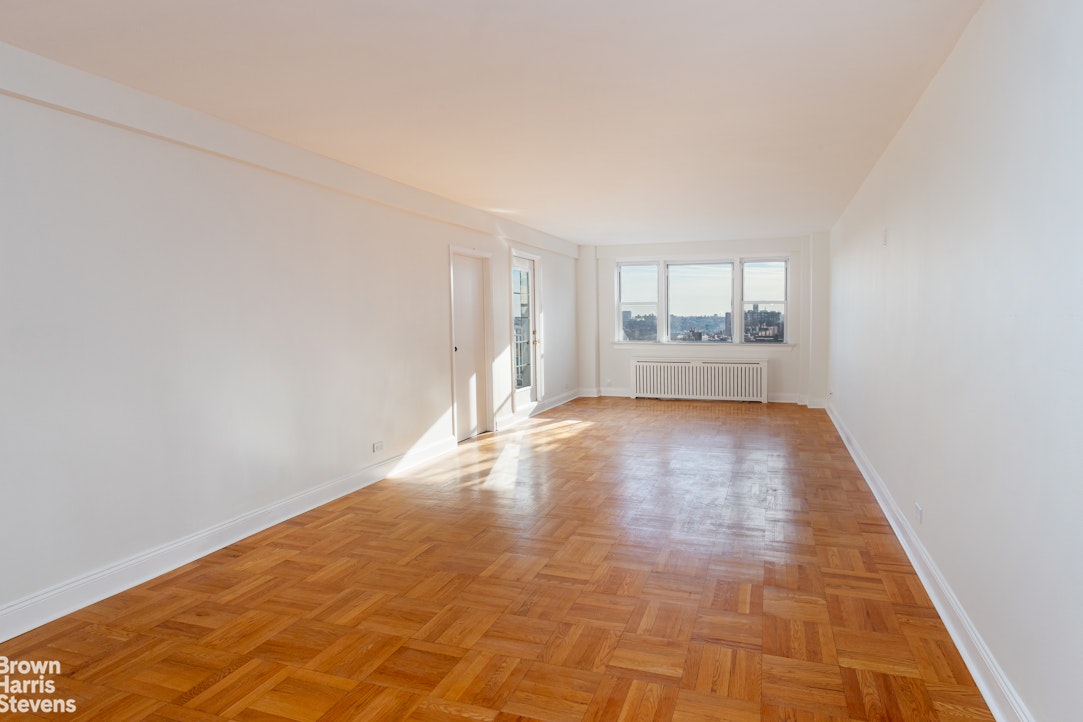 3725 Henry Hudson Parkway 12d Property Photo 2
