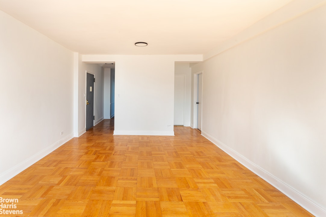 3725 Henry Hudson Parkway 12d Property Photo 3