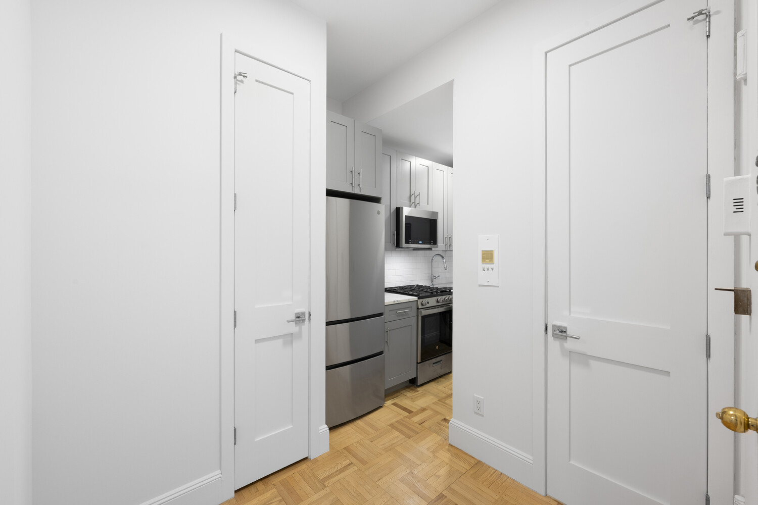132 W 80th Street 4r Property Photo 9