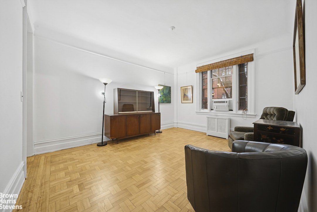 125 W 12th Street 2c Property Photo 4