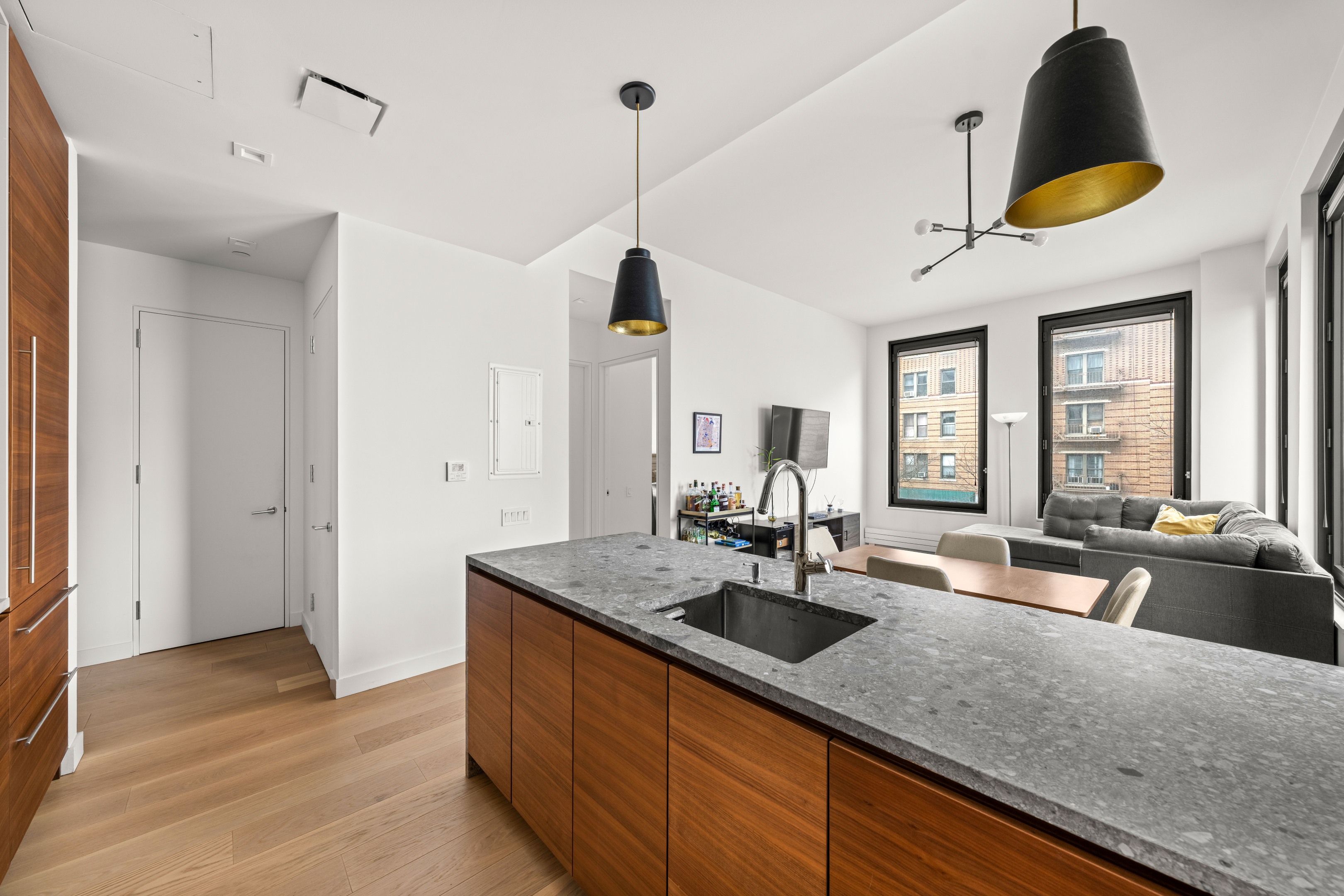 21-21 31st Street 2l Property Photo 5