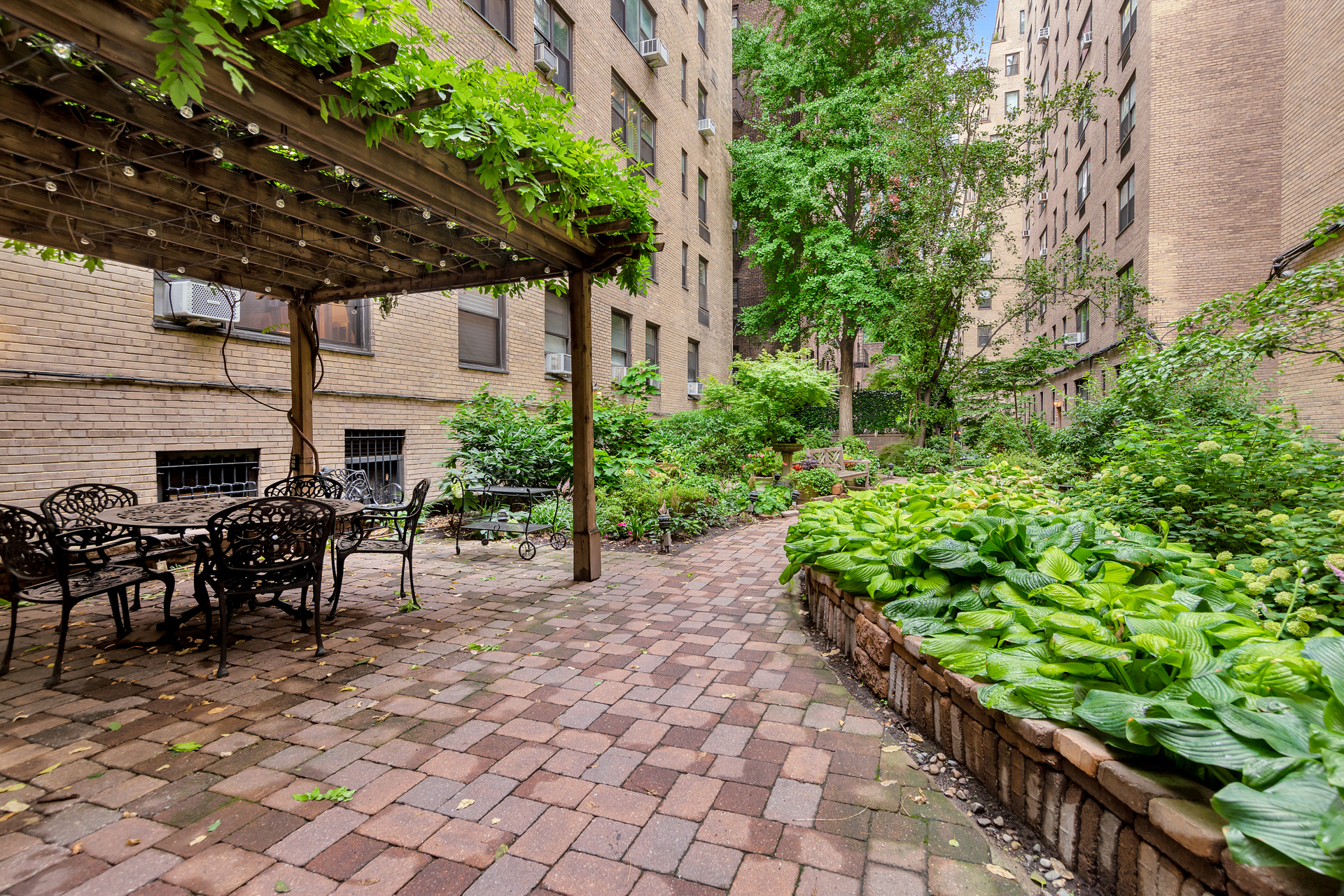 424 E 52nd Street 3a Property Photo 14