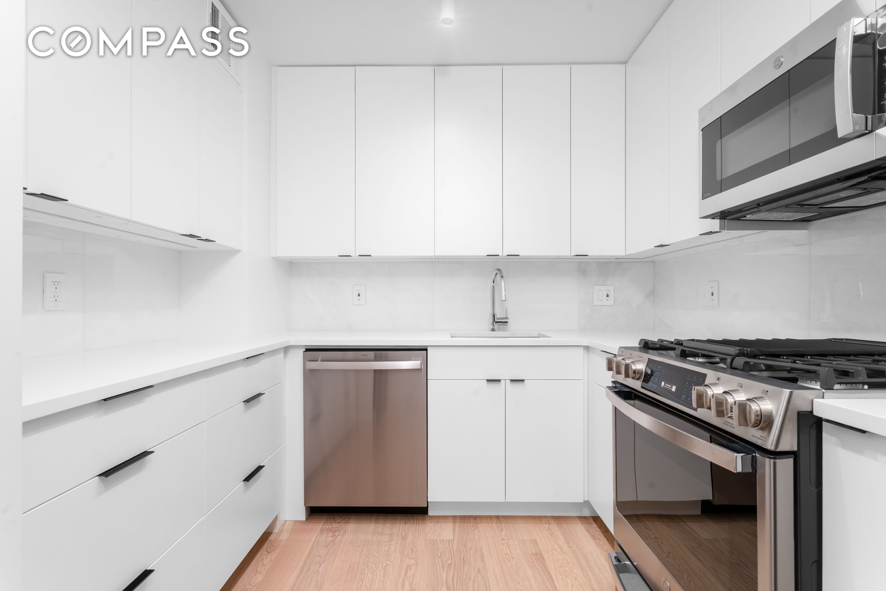 301 E 69th Street 2k Property Photo 5