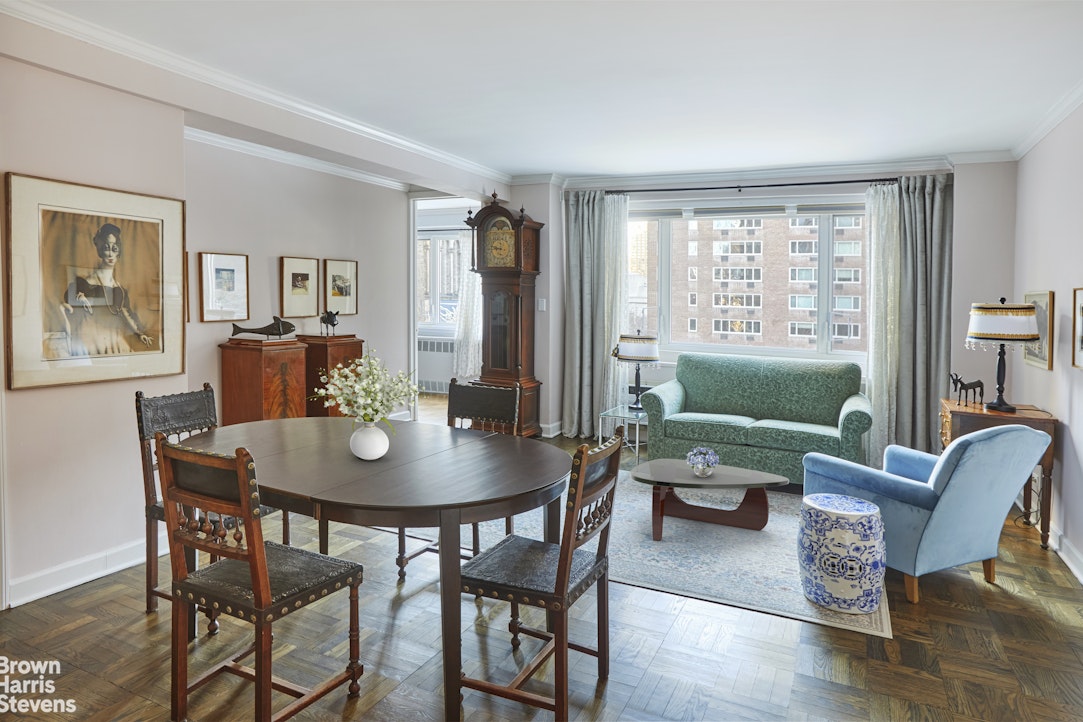 345 W 58TH Street 7XY Property Photo 1