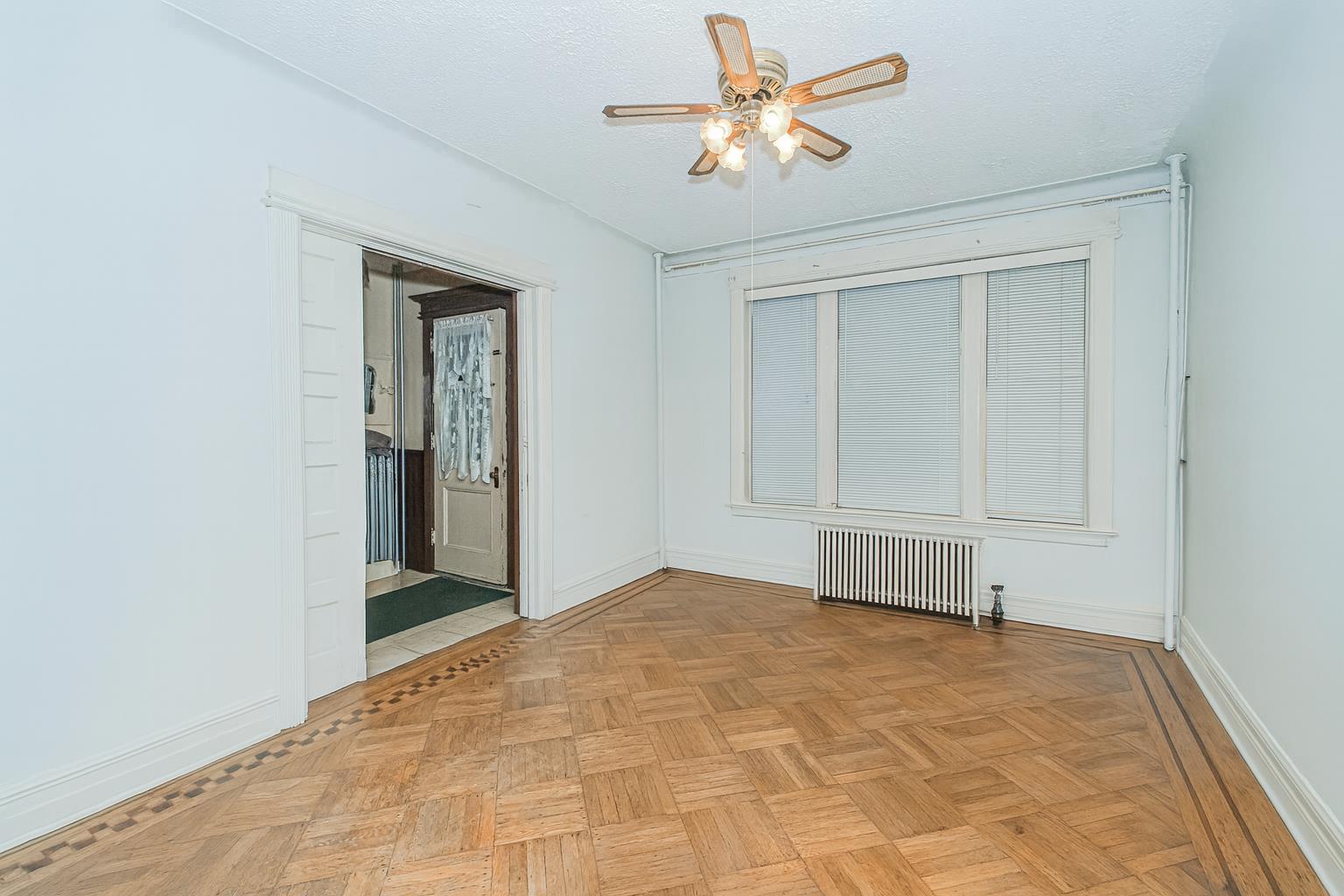 438 73rd Street Property Photo 6