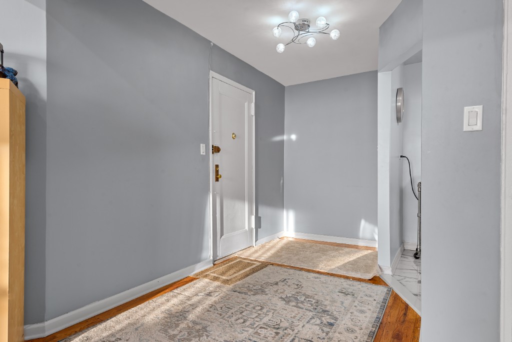 67-30 Clyde Street 5t Property Photo 2