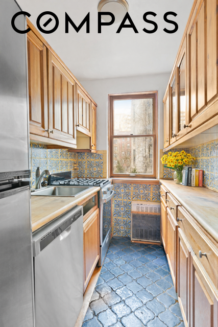 127 W 95th Street Property Photo 8