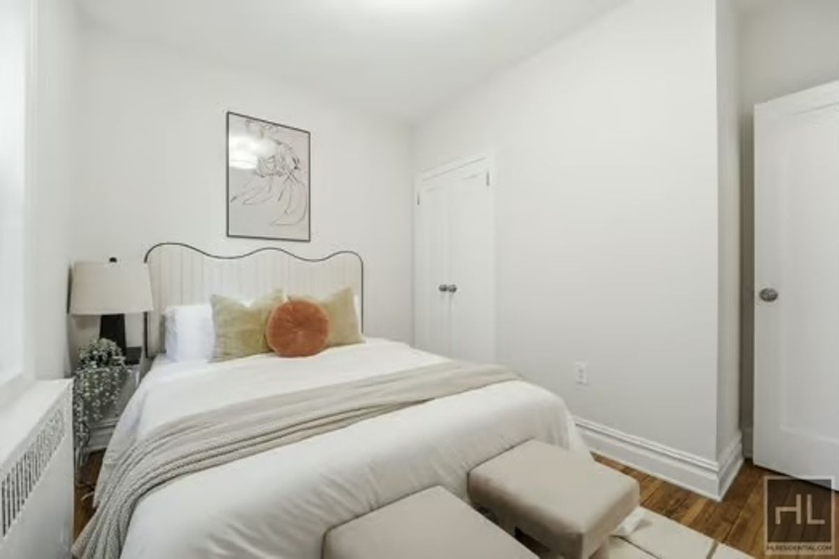 160 E 3rd Street 2f Property Photo 13