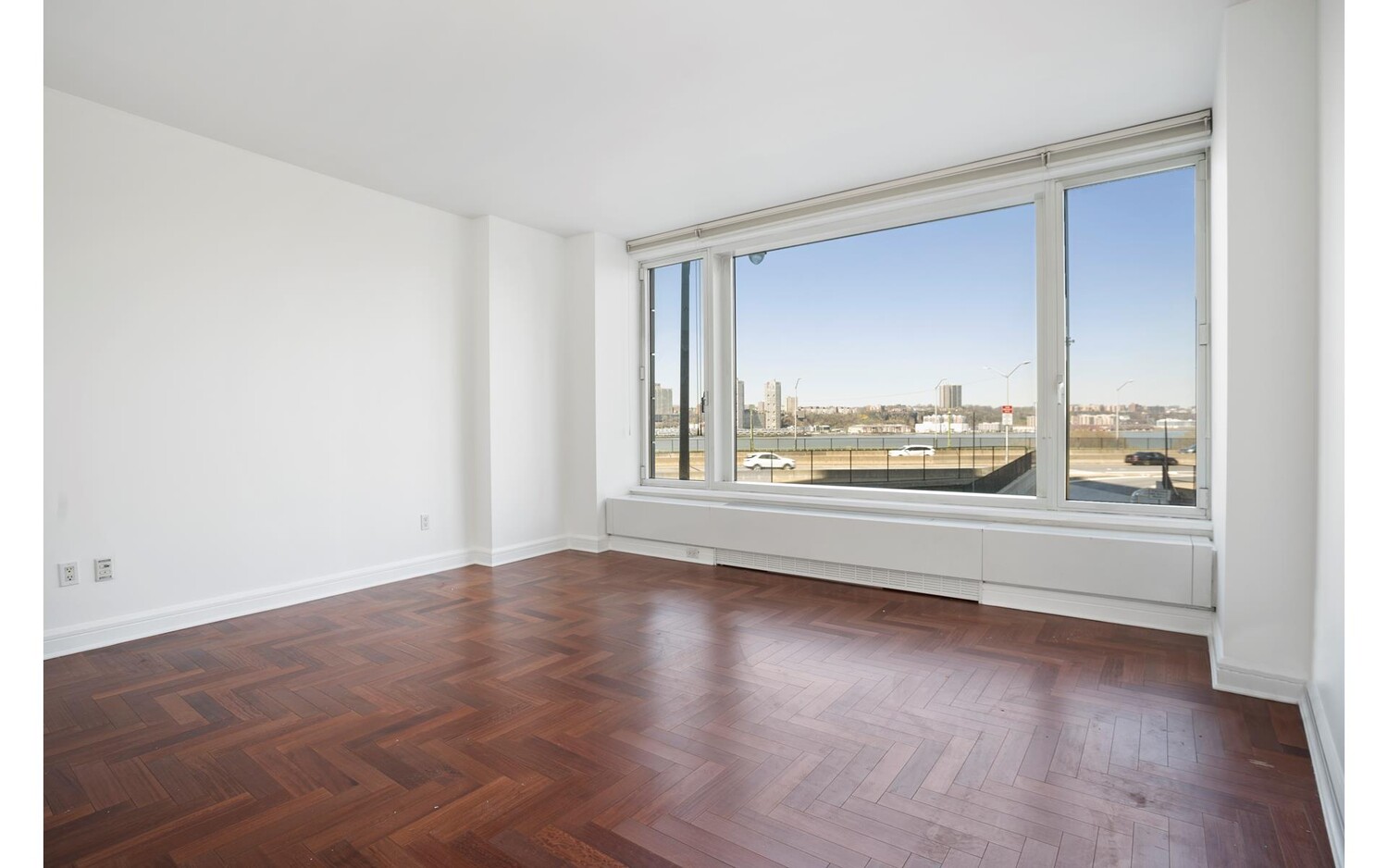 240 Riverside Boulevard 3c Property Photo 3