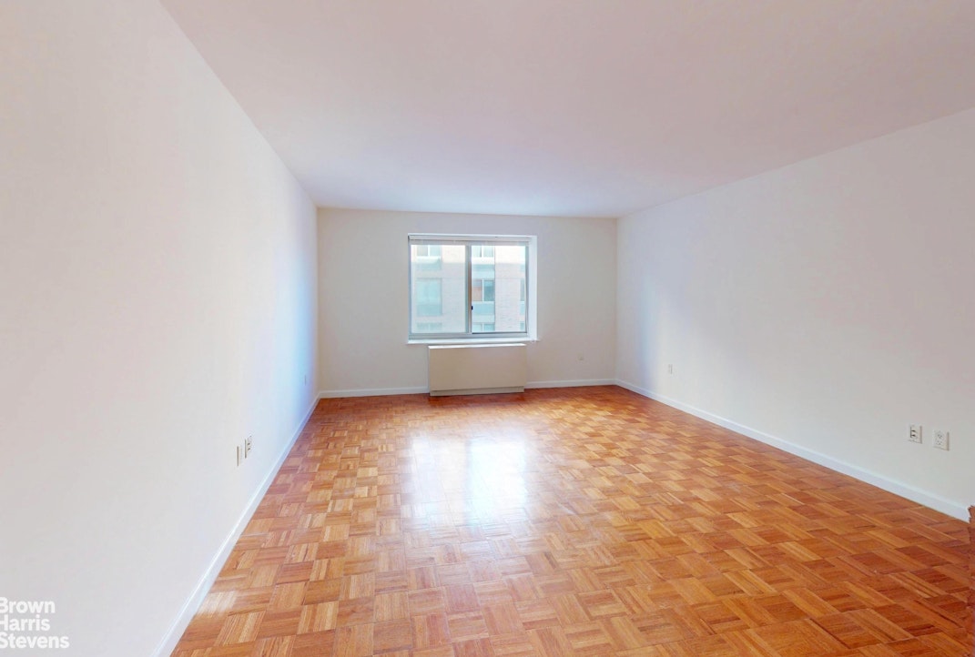 300 W 135th Street 4m Property Photo 8