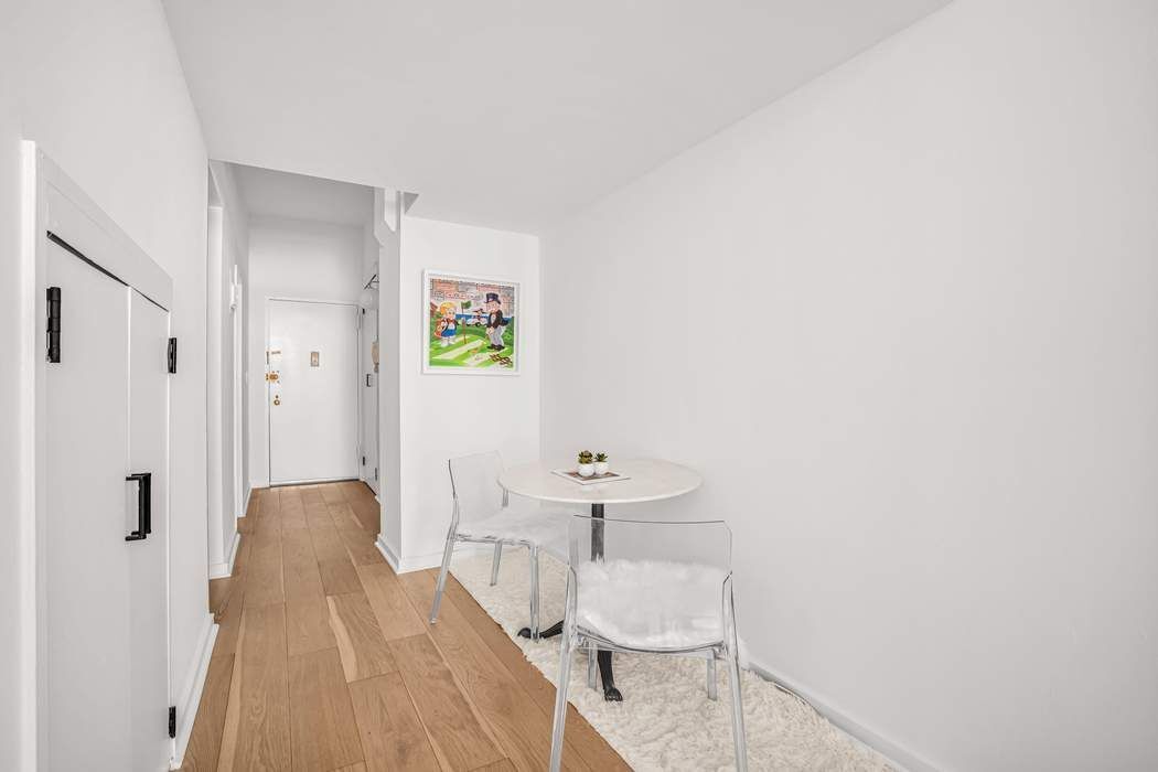 310 E 23rd Street 4b Property Photo 4