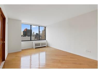 422 E 72nd Street 32c Property Photo 4