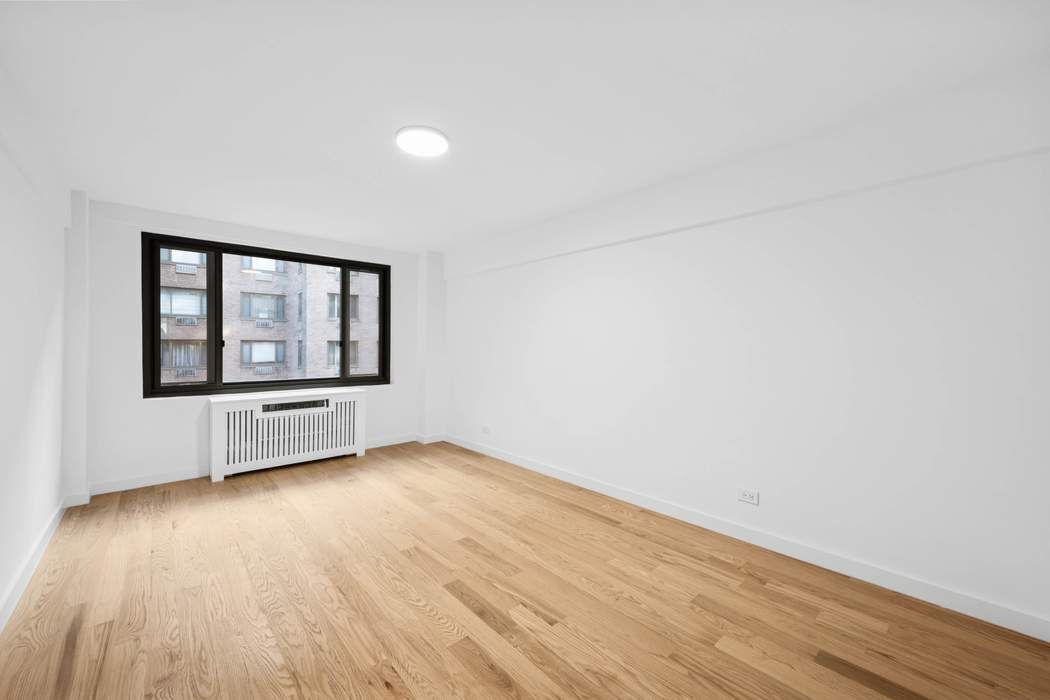 425 E 63rd Street W4h Property Photo 6
