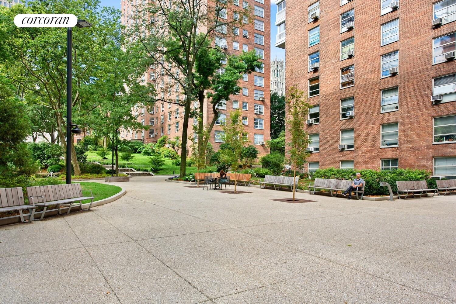 70 La Salle Street 5e Property Photo 18