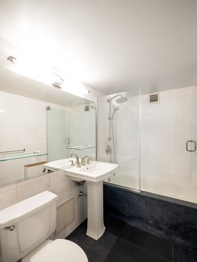 305 2nd Avenue 310 Property Photo 7