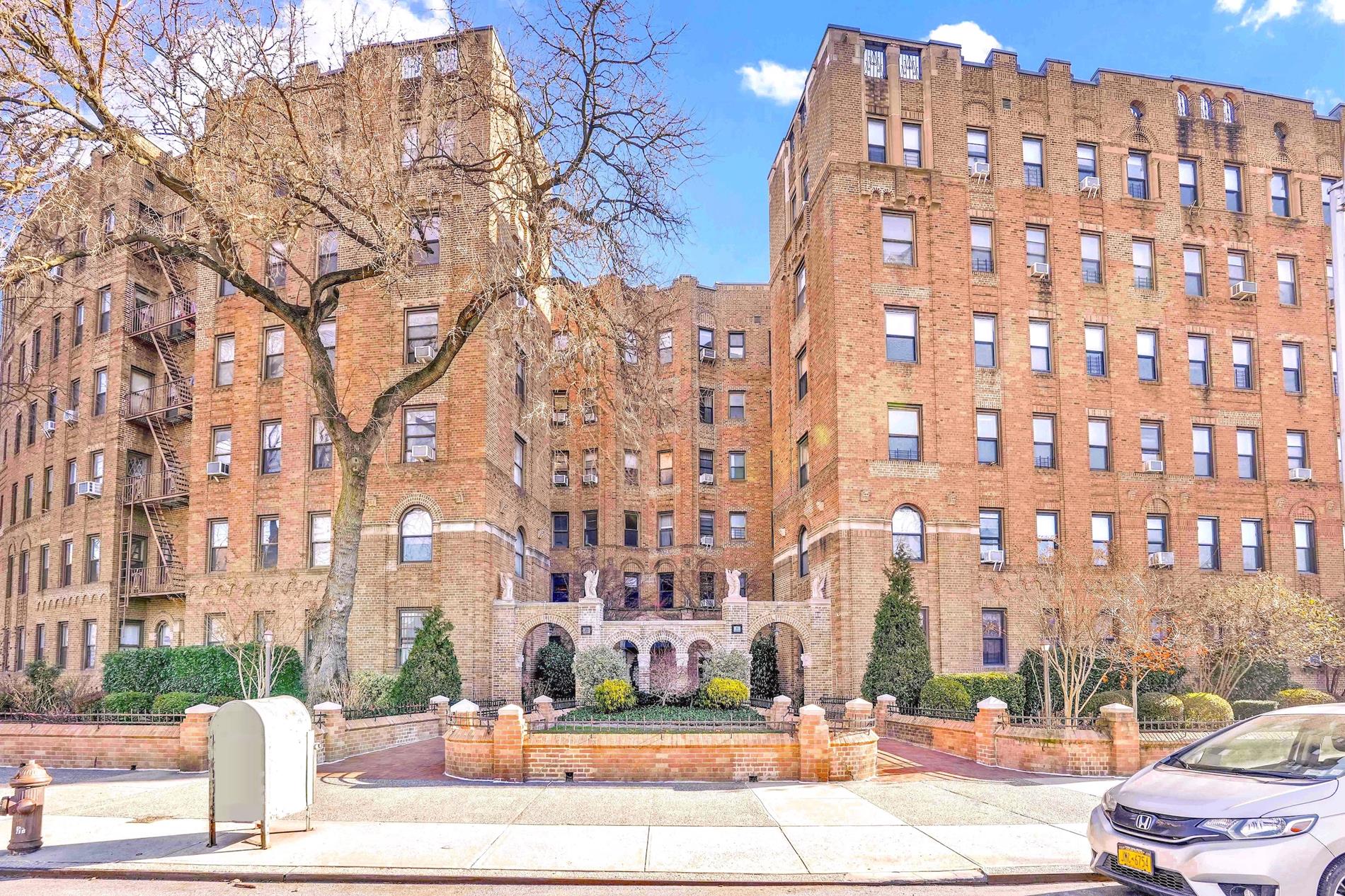 71 Ocean Parkway A-1 Property Photo 1