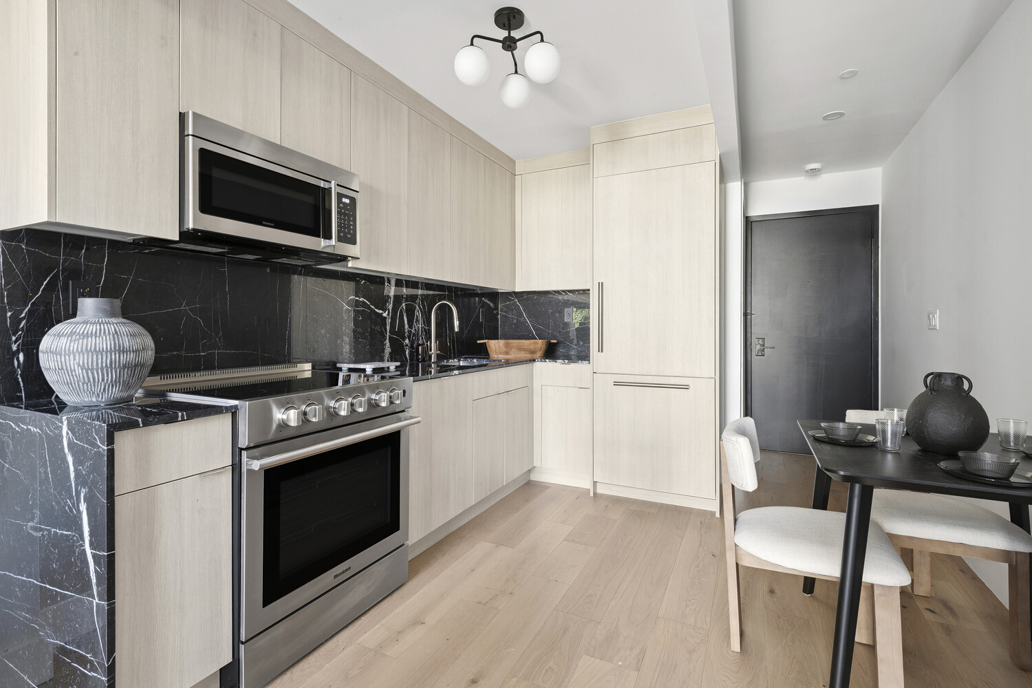 1811 Menahan Street 2r Property Photo 2