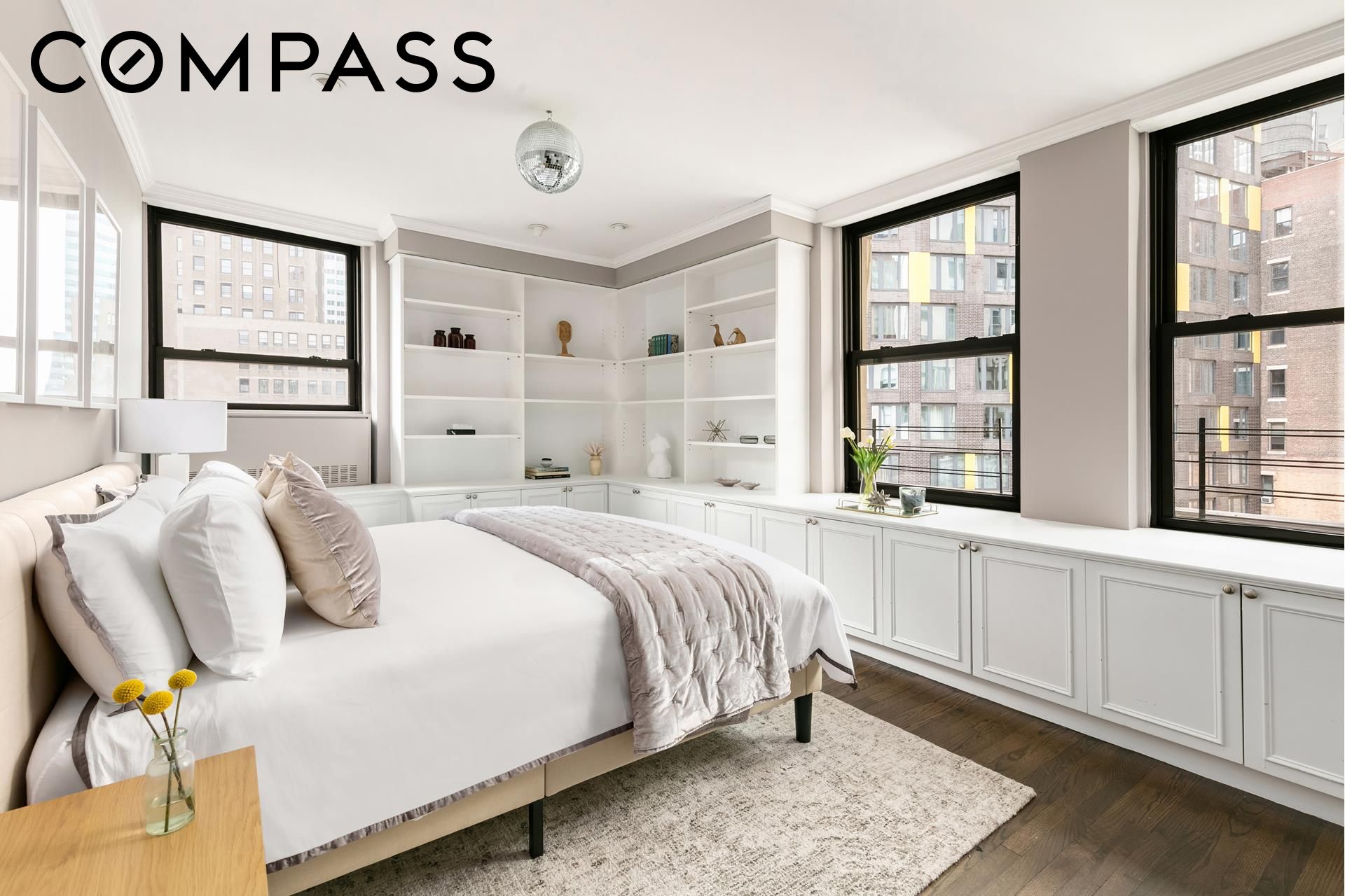 3 Hanover Square 17c Property Photo 6