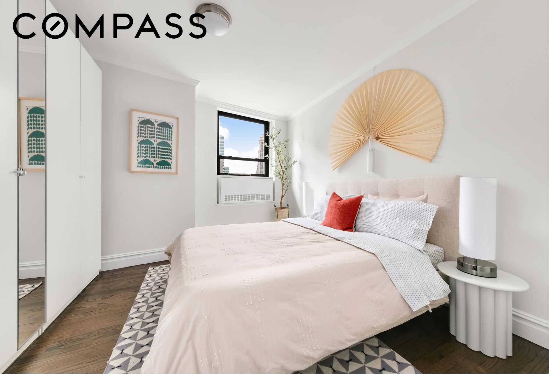 3 Hanover Square 17c Property Photo 8