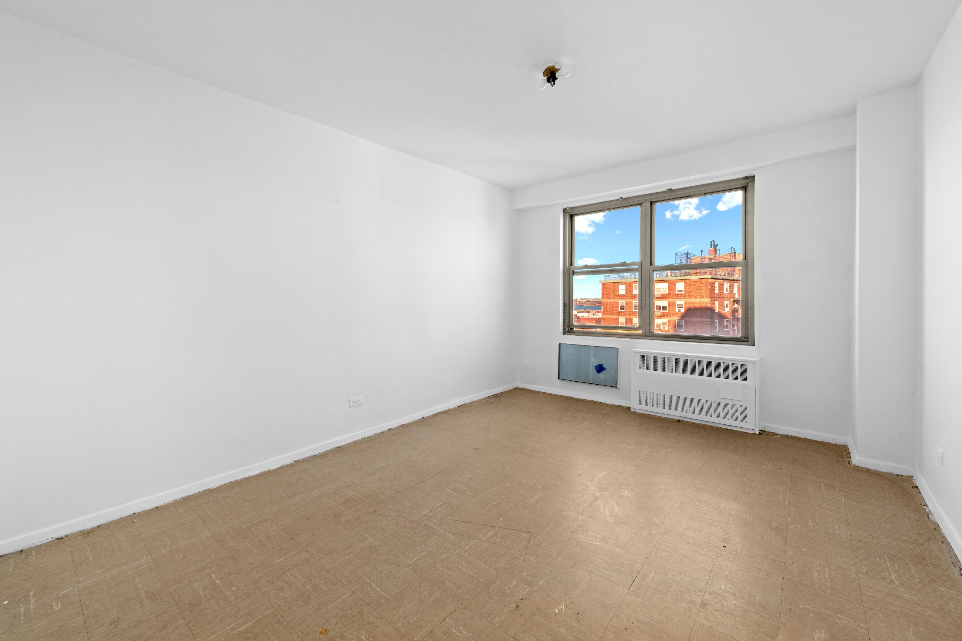 2652 Cropsey Avenue 15k Property Photo 6