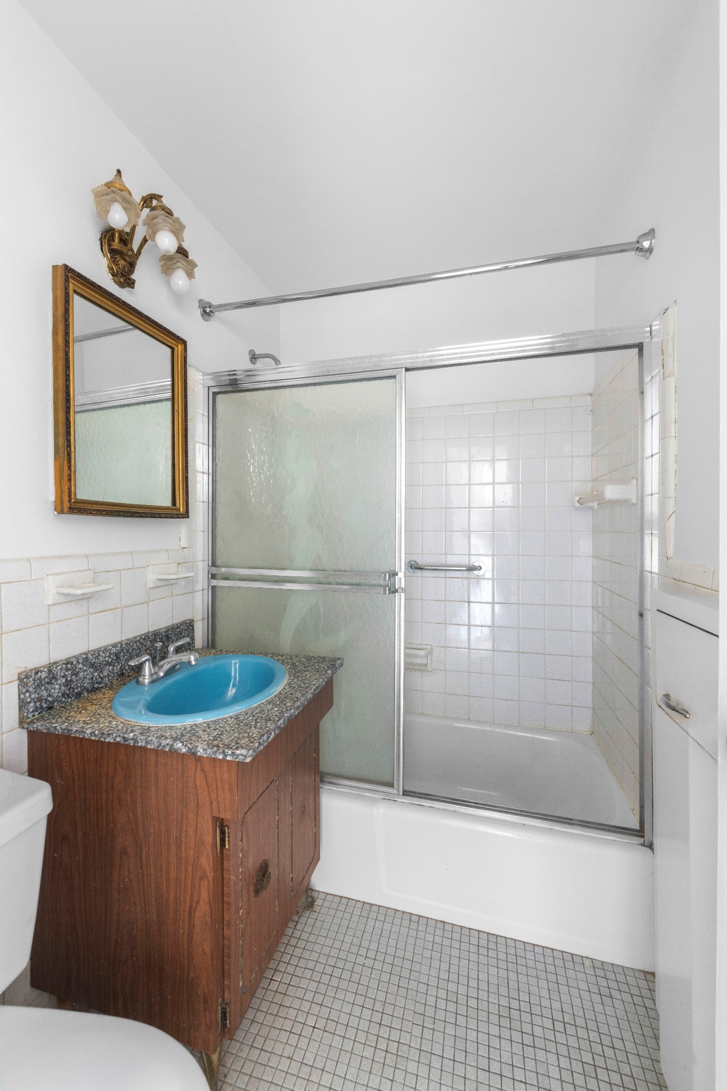 2652 Cropsey Avenue 15k Property Photo 7