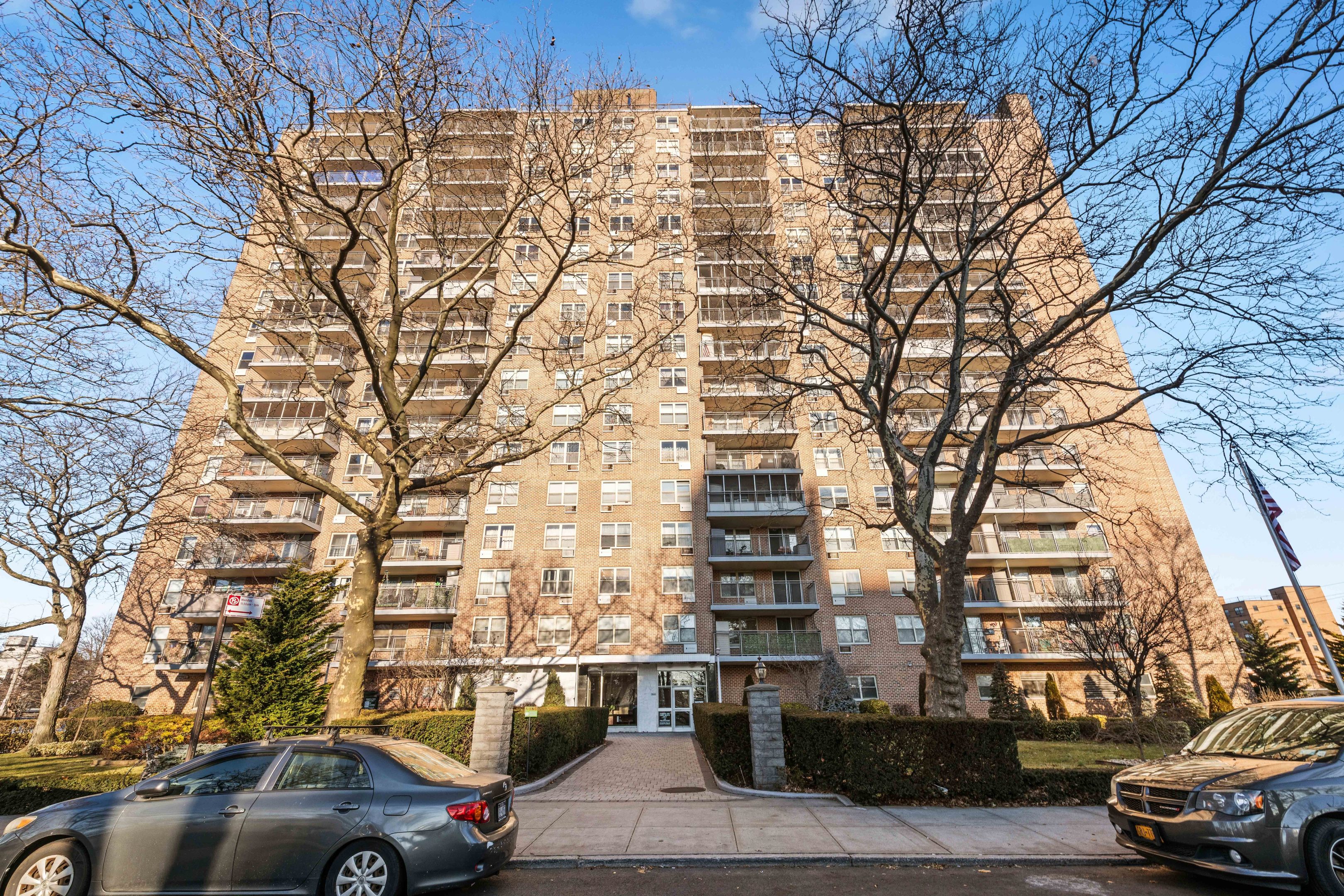 2652 Cropsey Avenue 15k Property Photo 8
